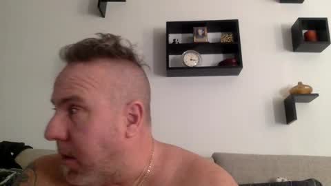 Snapshot of banana5289 chatting on February 28, 8:18 pm banana5289 online show from February 28, 8:18 pm
