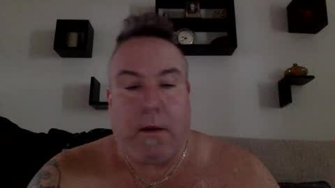 Snapshot of banana5289 chatting on March 9, 1:37 pm banana5289 online show from March 9, 1:37 pm