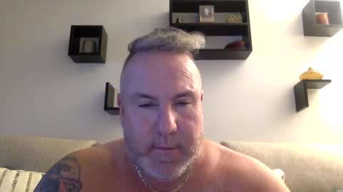 Snapshot of banana5289 chatting on December 10, 11:21 pm banana5289 online show from December 10, 11:21 pm