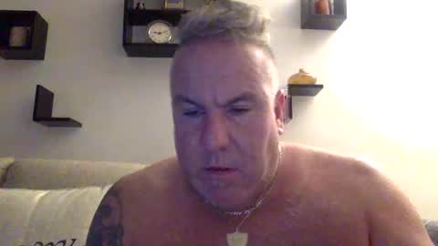 Snapshot of banana5289 chatting on January 7, 2:12 am banana5289 online show from January 7, 2:12 am