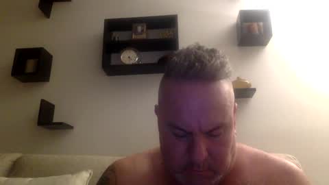 Snapshot of banana5289 chatting on January 1, 9:28 am banana5289 online show from January 1, 9:28 am