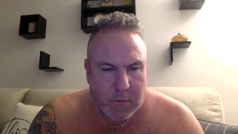 Snapshot of banana5289 chatting on December 17, 9:27 pm banana5289 online show from December 17, 9:27 pm