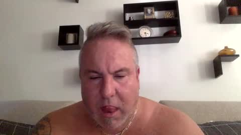Snapshot of banana5289 chatting on September 19, 7:24 pm banana5289 online show from September 19, 7:24 pm