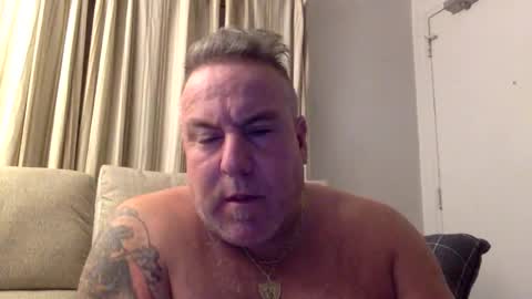 Snapshot of banana5289 chatting on December 14, 6:46 am banana5289 online show from December 14, 6:46 am