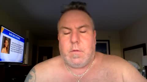 Snapshot of banana5289 chatting on December 22, 1:11 pm banana5289 online show from December 22, 1:11 pm