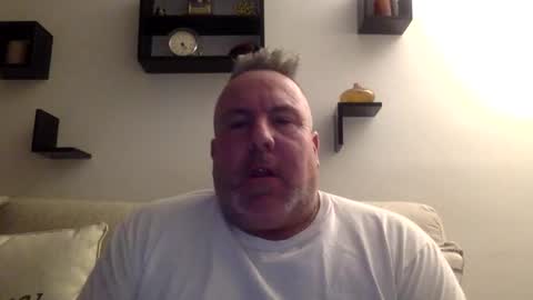 Snapshot of banana5289 chatting on January 3, 9:26 pm banana5289 online show from January 3, 9:26 pm