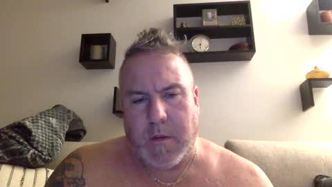 Snapshot of banana5289 chatting on February 8, 11:01 am banana5289 online show from February 8, 11:01 am