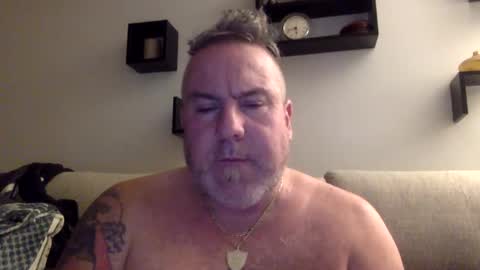Snapshot of banana5289 chatting on March 1, 10:45 am banana5289 online show from March 1, 10:45 am