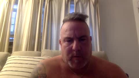 Snapshot of banana5289 chatting on January 2, 8:46 pm banana5289 online show from January 2, 8:46 pm