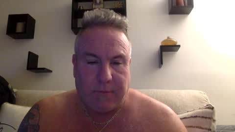 Snapshot of banana5289 chatting on January 14, 2:08 am banana5289 online show from January 14, 2:08 am