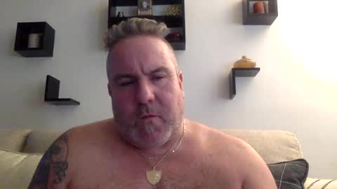 Snapshot of banana5289 chatting on March 7, 8:00 pm banana5289 online show from March 7, 8:00 pm