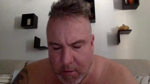 Snapshot of banana5289 chatting on January 27, 8:07 pm banana5289 online show from January 27, 8:07 pm