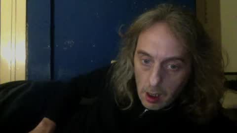 Snapshot of bangintoleather chatting on December 29, 2:17 am bangintoleather online show from December 29, 2:17 am