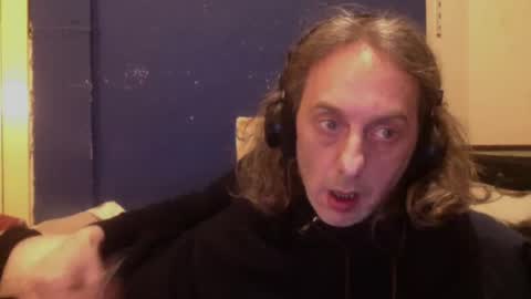 Snapshot of bangintoleather chatting on March 5, 3:30 am bangintoleather online show from March 5, 3:30 am