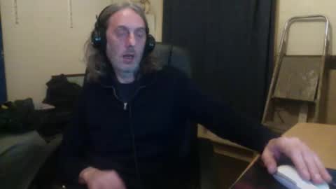 Snapshot of bangintoleather chatting on October 26, 3:08 am bangintoleather online show from October 26, 3:08 am