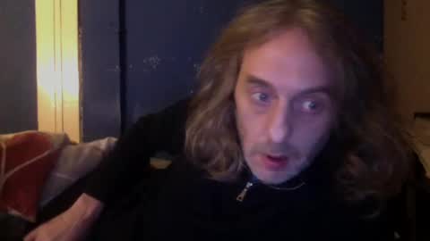 Snapshot of bangintoleather chatting on January 4, 1:42 am bangintoleather online show from January 4, 1:42 am