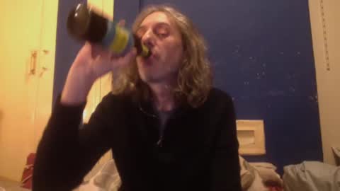 Snapshot of bangintoleather chatting on February 16, 3:15 am bangintoleather online show from February 16, 3:15 am