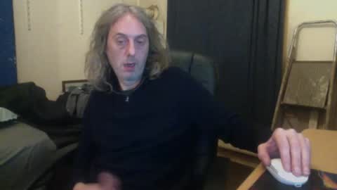 Snapshot of bangintoleather chatting on October 31, 3:08 am bangintoleather online show from October 31, 3:08 am