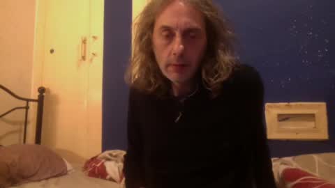 Snapshot of bangintoleather chatting on February 23, 3:18 am bangintoleather online show from February 23, 3:18 am
