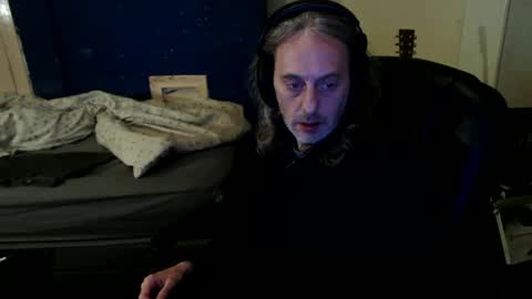 bangintoleather online show from May 5, 1:51 am