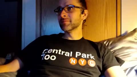 barebearstudio online show from March 28, 2:01 am