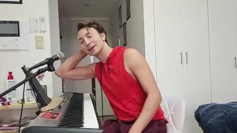 BareBritPianist online show from December 3, 4:29 am