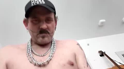 Stash online show from February 17, 8:08 pm