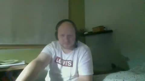 Snapshot of bart_poland chatting on October 18, 10:26 pm bart_poland online show from October 18, 10:26 pm