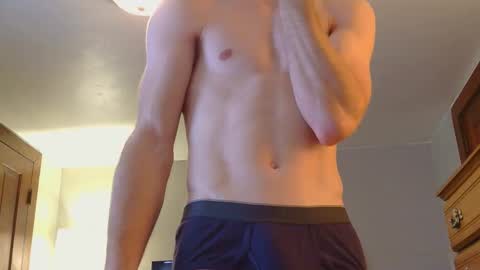 basicallyjustmee online show from March 14, 9:33 pm