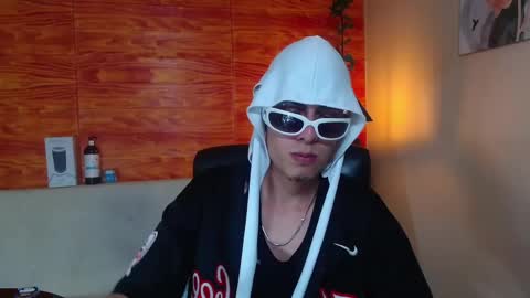 Bastian online show from February 12, 3:18 am