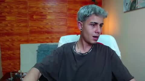 Bastian online show from December 20, 1:36 am