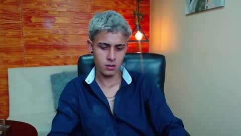 Bastian online show from December 19, 1:18 am