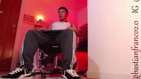 Snapshot of bastian_franco01 chatting on December 7, 1:58 am Bastian Independent Model online show from December 7, 1:58 am