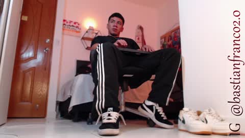 Snapshot of bastian_franco01 chatting on December 15, 2:08 am Bastian Independent Model online show from December 15, 2:08 am
