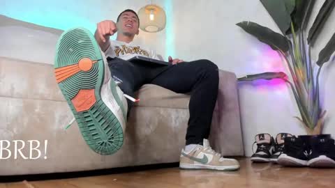 Bastian Independent Model online show from April 26, 10:45 am