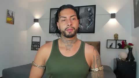 Snapshot of bastian_jones1 chatting on September 14, 8:16 am bastian_jones1 online show from September 14, 8:16 am