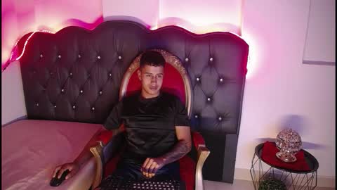 Snapshot of bastian_jonnes chatting on September 28, 3:59 am Bastian online show from September 28, 3:59 am