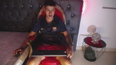Snapshot of bastian_jonnes chatting on October 6, 1:05 pm Bastian online show from October 6, 1:05 pm