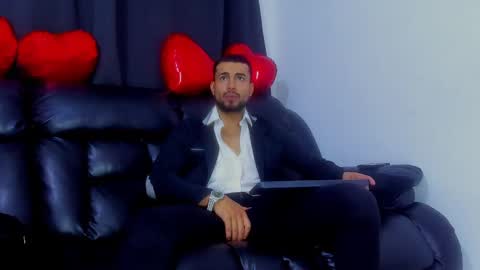 Snapshot of bastian_ruiz chatting on February 12, 12:58 am bastian online show from February 12, 12:58 am