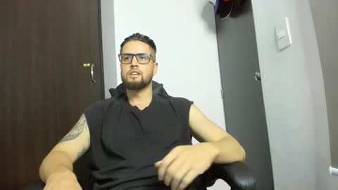 bastianwatson10 online show from November 5, 6:21 pm