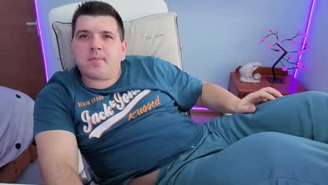 Snapshot of basystem8 chatting on October 25, 11:45 am BASY online show from October 25, 11:45 am