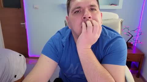 Snapshot of basystem8 chatting on October 16, 10:12 am BASY online show from October 16, 10:12 am