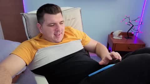 Snapshot of basystem8 chatting on October 19, 10:51 am BASY online show from October 19, 10:51 am