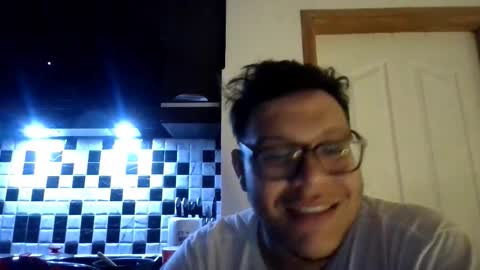 Snapshot of batman2430 chatting on September 22, 4:01 am brian online show from September 22, 4:01 am