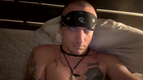 Snapshot of battlewolfxx chatting on December 20, 1:14 am battlewolfxx online show from December 20, 1:14 am