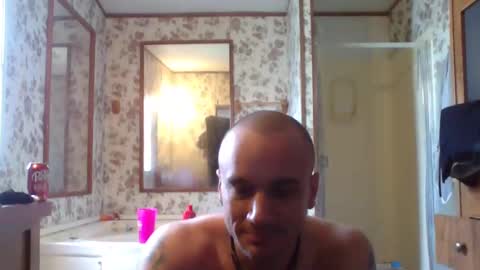 Snapshot of battlewolfxx chatting on December 18, 3:11 pm battlewolfxx online show from December 18, 3:11 pm