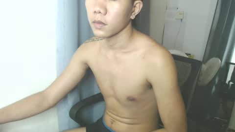 Snapshot of baxter_bab chatting on February 24, 2:58 pm Lf Babe online show from February 24, 2:58 pm