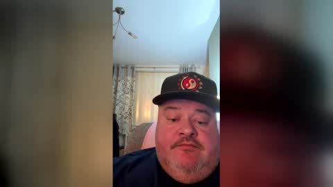 bazza2211 online show from April 8, 10:07 pm