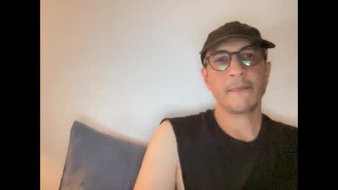 bball_lover_ online show from September 17, 2:07 pm