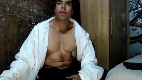 Justin online show from November 17, 4:54 pm